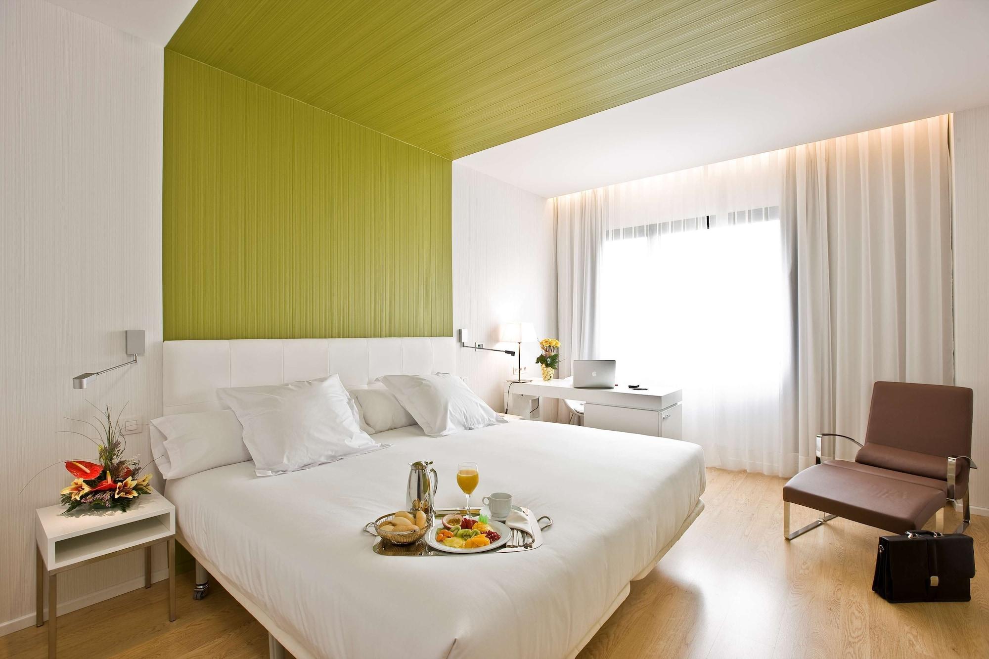 Hotel Zentral Castellana Norte Мадрид Стая снимка