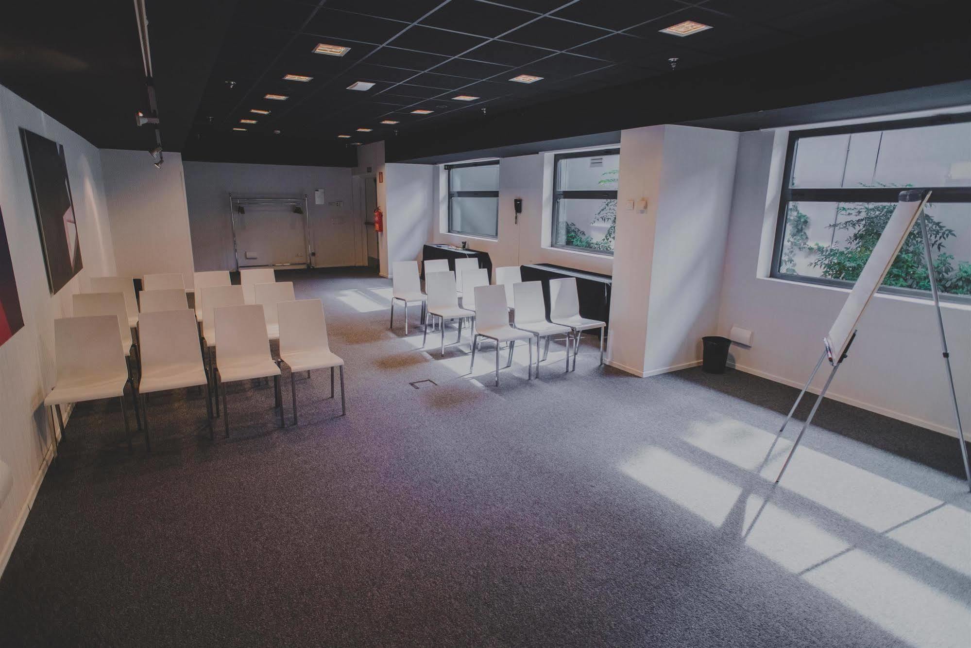 Hotel Zentral Castellana Norte Мадрид Екстериор снимка
