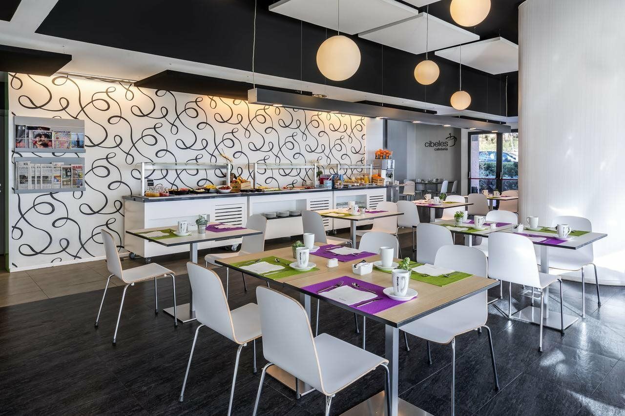 Hotel Zentral Castellana Norte Мадрид Екстериор снимка